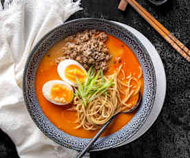 Tingly Korean pork noodle ramyeon