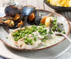 Mejillones y pescado con patatas al azafrán