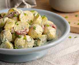 Hardallı Patates Salatası