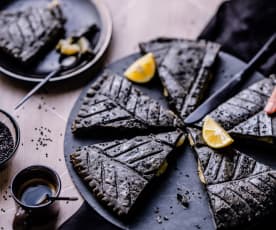 Galette des rois sésame noir et curd de yuzu