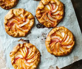 Tartelette rustique aux pêches