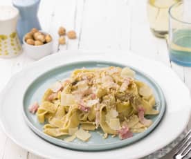 Tagliatelle di nocciole con sugo al guanciale