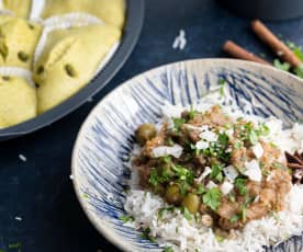 Tayín de ternera con arroz especiado y mini pasteles de pistacho