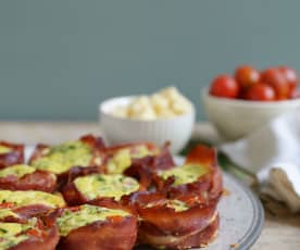 Canastas de jamón crudo, queso y tomates secos