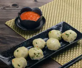 Bola Patty Ayam (Chicken Paste Cakes)