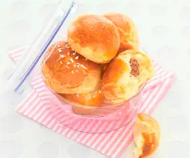 Brioches fourrées au praliné