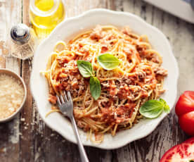 Spaghetti arrabiata z tuńczykiem