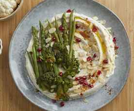 Verdure al vapore con hummus di cavolfiore