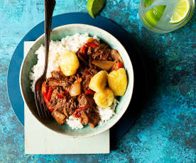 Ropa vieja con arroz blanco y plátano 