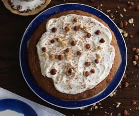 Bolo de avelã e café