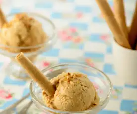 Gelado de doce de leite condensado