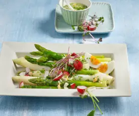 Asperges à la vinaigrette aux oeufs