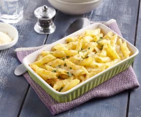 Makaron penne zapiekany z purée kalafiorowym