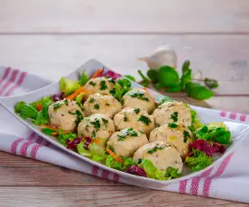 Polpette di pollo con emulsione alle erbe