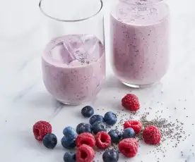 Batido de frutos vermelhos e aveia