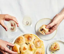 Buns au brie et à la truffe