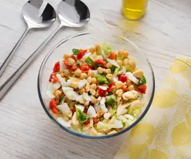 Salada de grão com vinagreta de pimentos