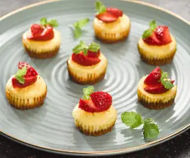 Mini cheesecaky s jahodami