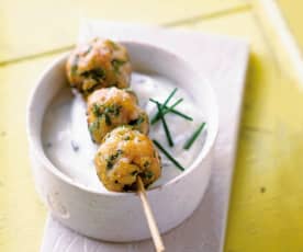 Boulettes de poulet, sauce au fromage blanc