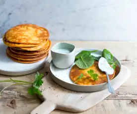 Blinis de patate douce, yaourt à la coriandre