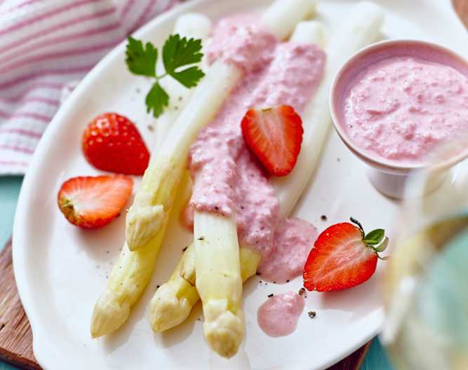 Spargel mit pikanter Erdbeersauce - Cookidoo™– the official Thermomix ...