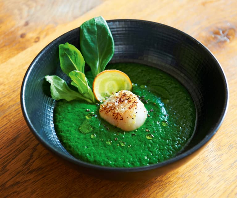 Velouté de mâche aux Saint-Jacques