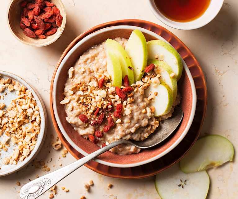 Haferbrei mit Früchten und Zimt (vegan) Haferbrei mit Früchten und Zimt (vegan)