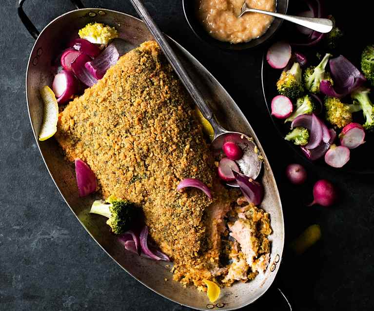 Salmón crujiente con verduras y salsa de limón Salmón crujiente con verduras y salsa de limón