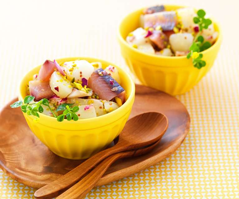 Salade de hareng fumé aux pommes de terre et pistaches Salade de hareng fumé aux pommes de terre et pistaches