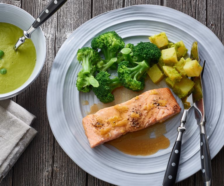 Menu com creme de ervilha e gengibre, salmão com limão, brócoli e batata