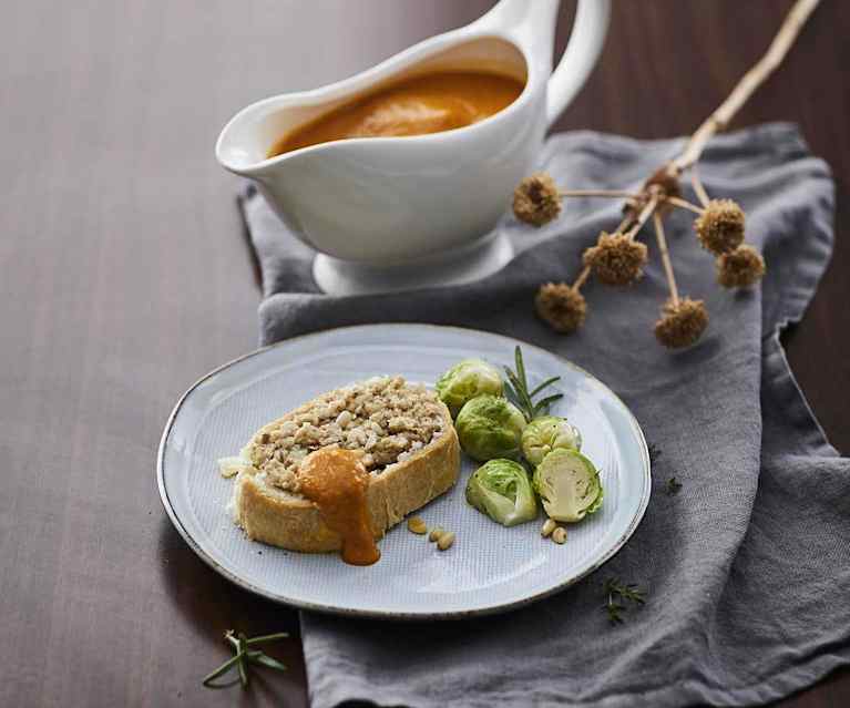 Polpettone in crosta con salsa alla zucca e cavoletti di Bruxelles (vegan)