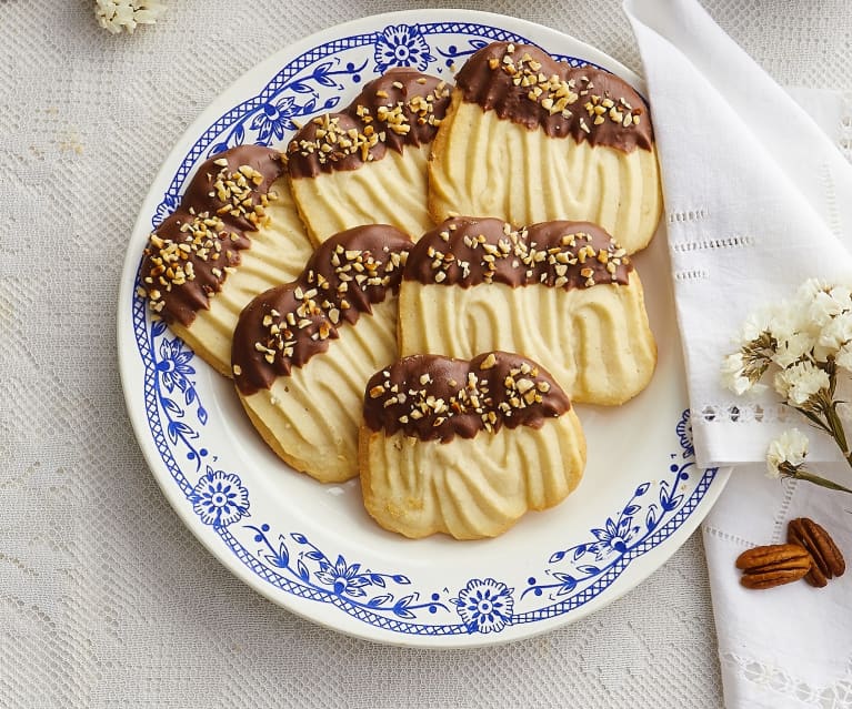 Biscotti spritz al cioccolato e noci pecan