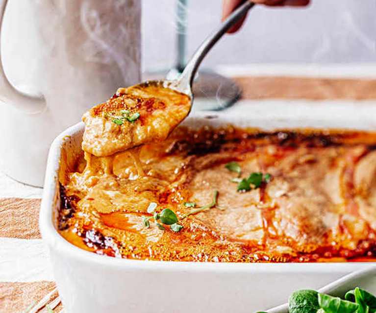 Gratin de pomme de terre, chorizo, reblochon et béchamel à la tomate Gratin de pomme de terre, chorizo, reblochon et béchamel à la tomate