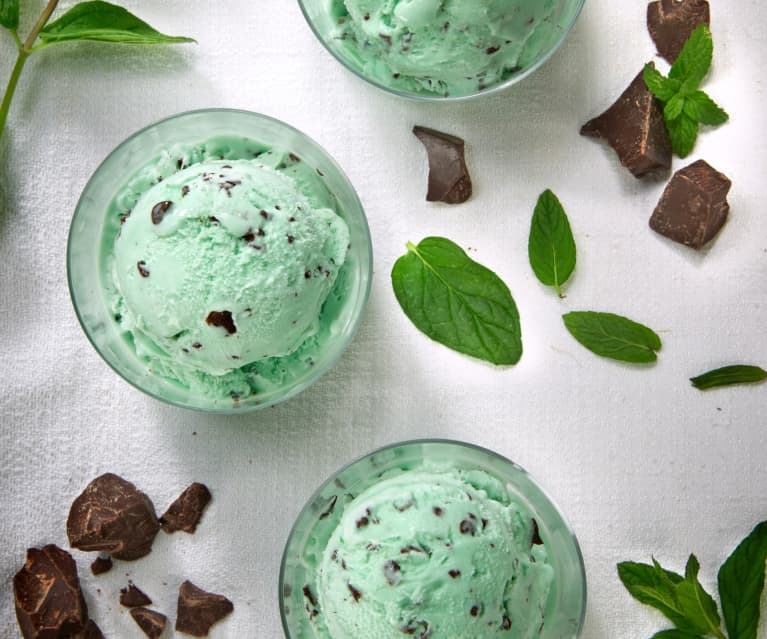 Helado de menta y chocolate