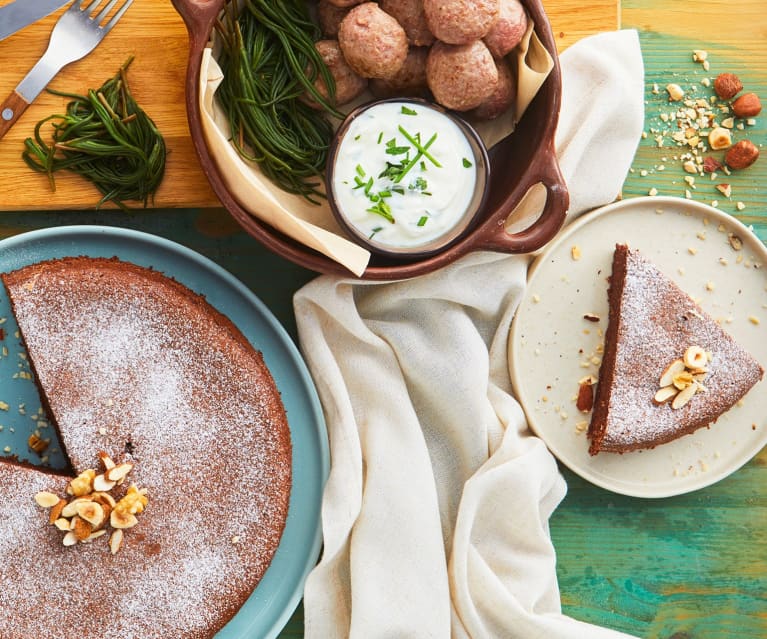 Menù: Polpette di carne, agretti e salsa allo yogurt: torta al cioccolato (senza glutine) (Bimby Friend)