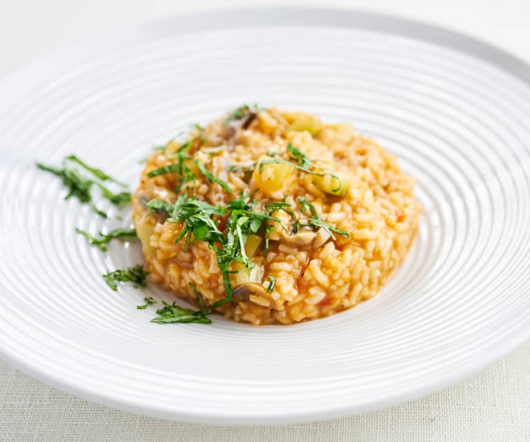 Arroz de cogumelos, curgete e manjericão