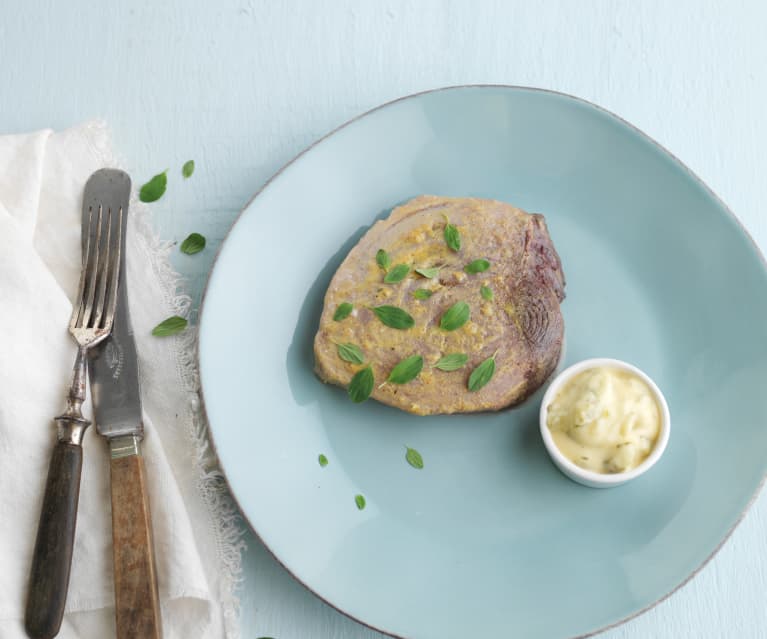 Bife de atum com molho tártaro