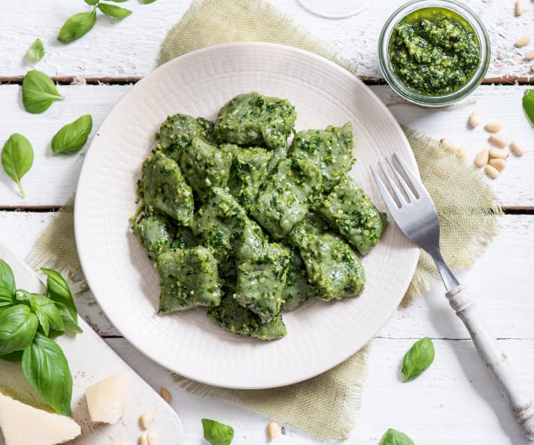 Gnocchi szpinakowe z pesto z rukoli