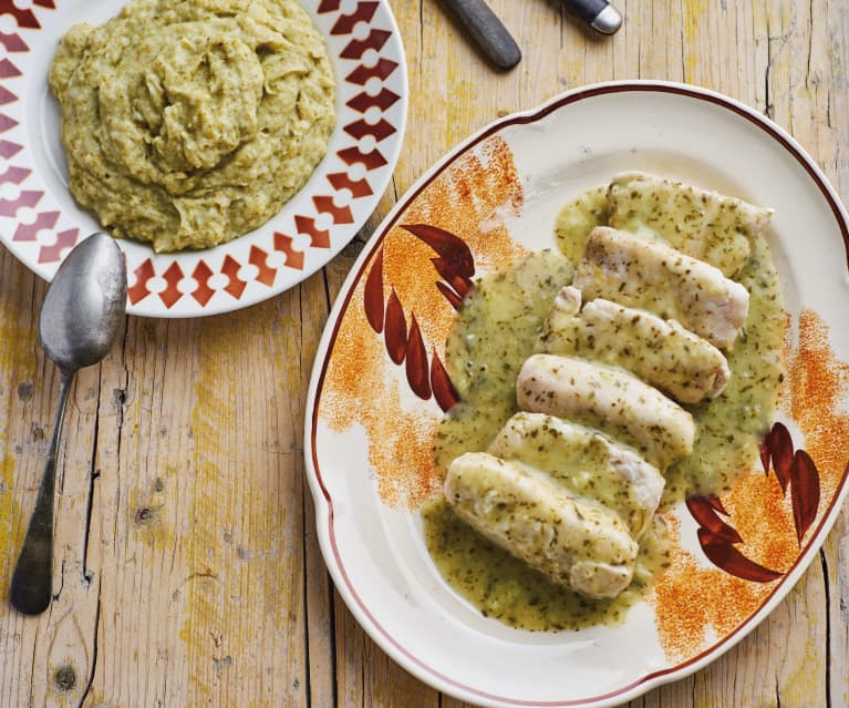 Pescada de coentrada com puré de brócolos