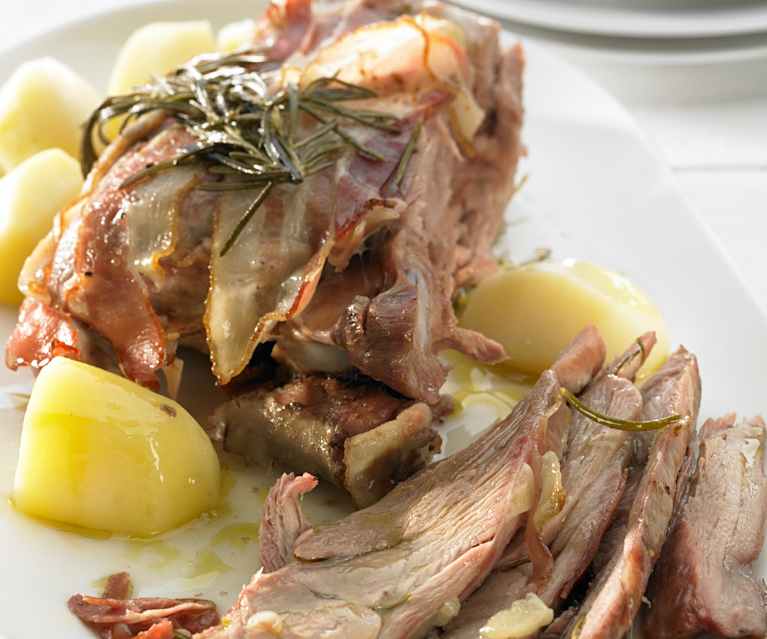 Peru com bacon e batatas Peru com bacon e batatas