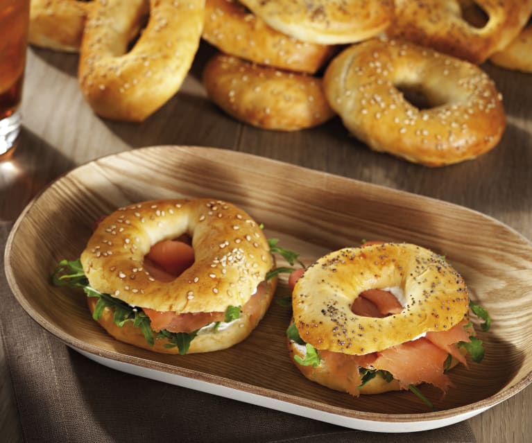 Bagel con salmone affumicato e rucola - Cookidoo™– the official ...