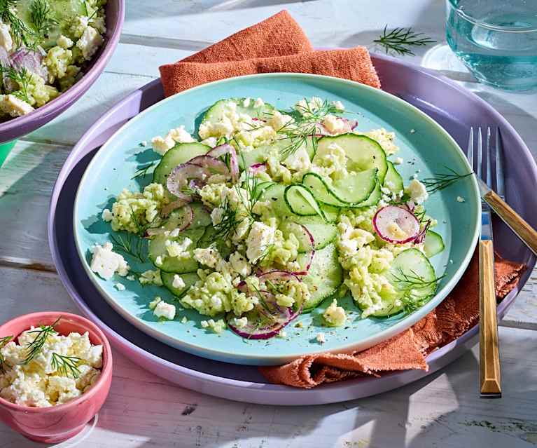 Overnight Reissalat mit Gurke und Dill