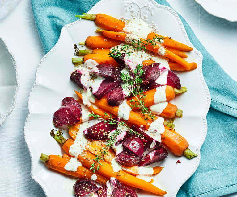 Salade tiède de carottes et betteraves, sauce sésame