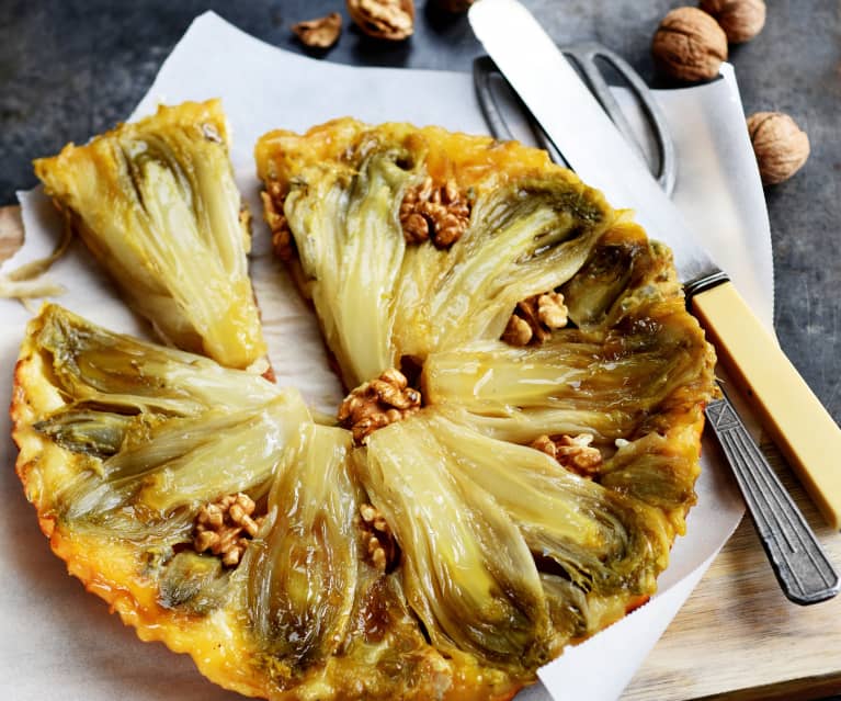 Tatin d'endives au bleu et aux noix