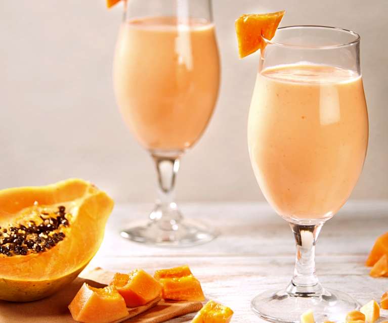 Smoothie allo yogurt e papaya