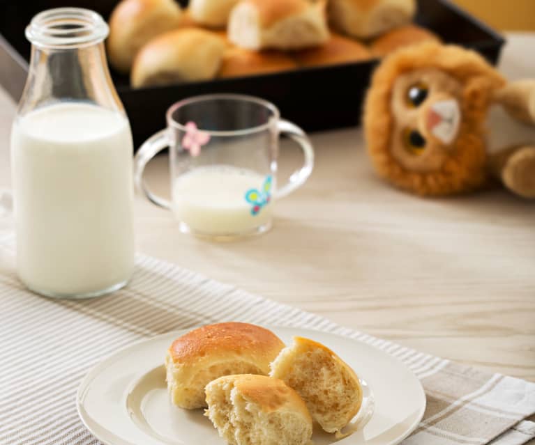 Panecillos de leche y mantequilla (Butter rolls)