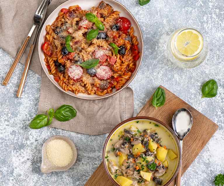 Zupa pieczarkowa z kurczakiem; Jednogarnkowy makaron à la ratatouille Zupa pieczarkowa z kurczakiem; Jednogarnkowy makaron à la ratatouille