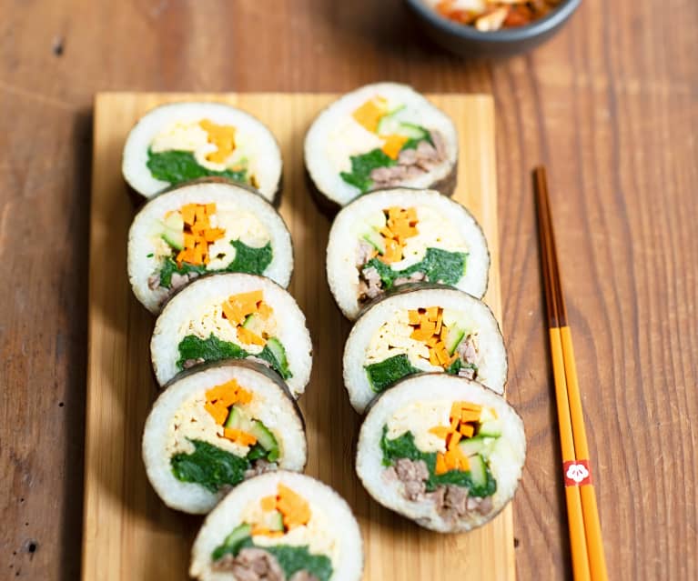 Kimbap aux légumes et bœuf sucré-salé jangjorim