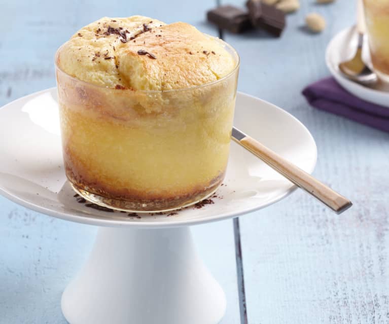 Petit soufflé aux amandes, cœur chocolat