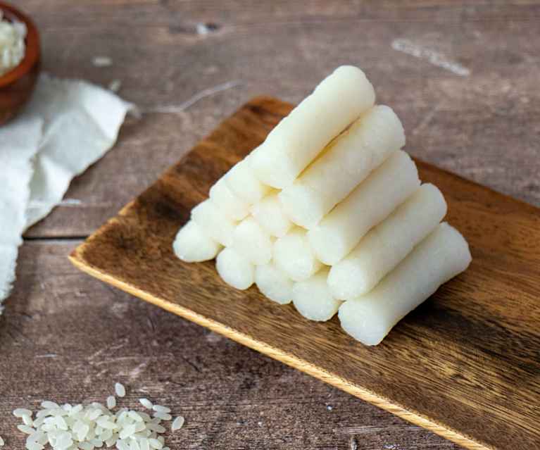 Garaetteok (Korean rice cake) Garaetteok (Korean rice cake)